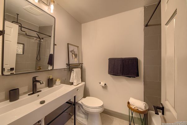 Bathroom, Interior