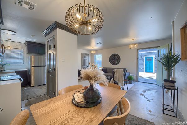 Dining room, Interior, Kitchen, Pendant Lights, Stainless Steel Appliances