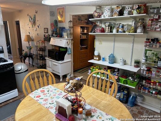 Dining room, Interior