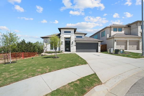 Attached, Exterior, Facade, Modern