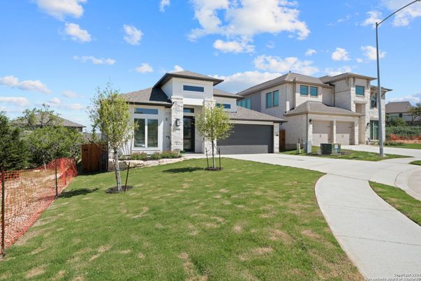 Attached, Exterior, Facade, Modern