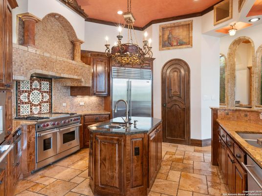 Chandelier, Interior, Kitchen, Recessed Lighting, Stainless Steel Appliances