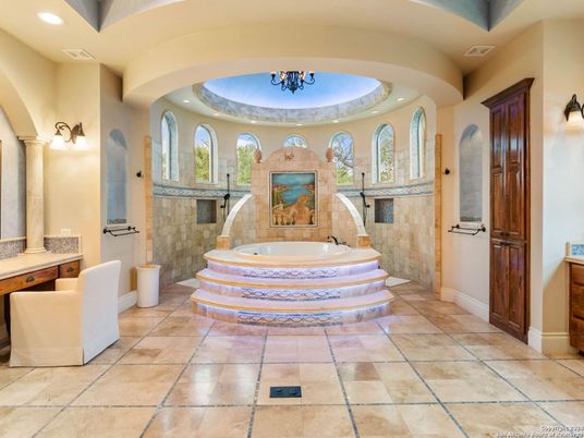 Bathroom, Interior, Recessed Lighting