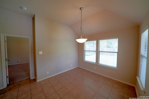 Empty room, Interior, Pendant Lights
