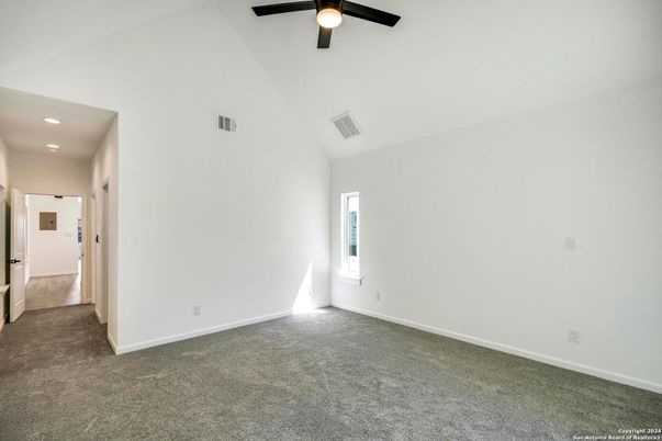 Empty room, Interior, Recessed Lighting
