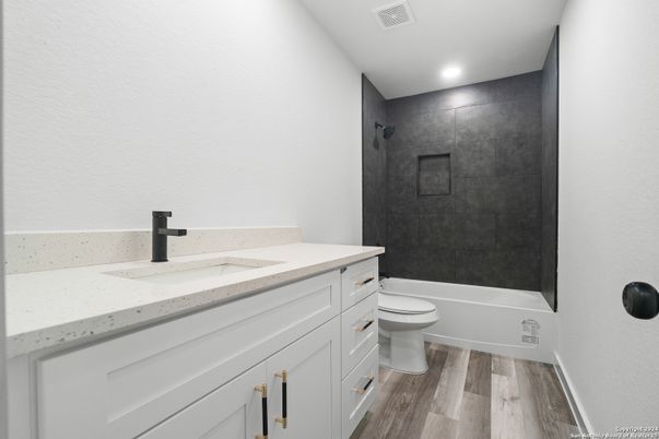 Bathroom, Interior, Recessed Lighting, Wood Texture Flooring