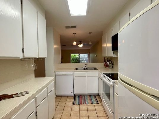 Interior, Kitchen, Recessed Lighting