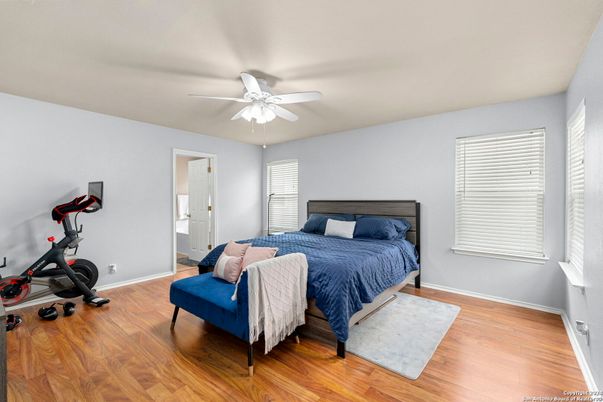 Bedroom, Fitness Equipment, Interior, Wood Texture Flooring