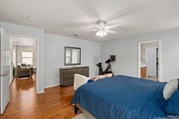 Bedroom, Fitness Equipment, Interior, Wood Texture Flooring