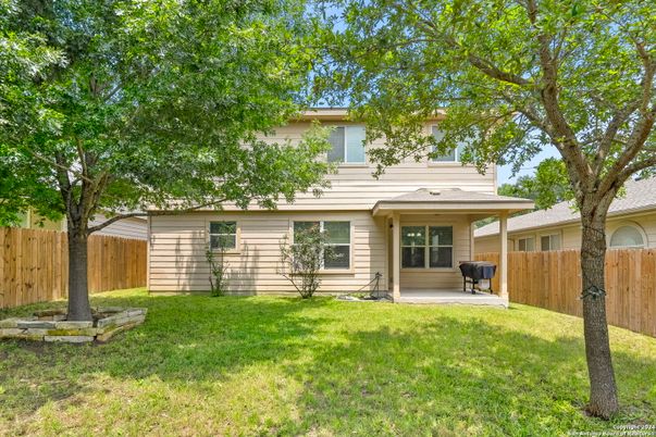 Backyard, Exterior, Facade, Ranch
