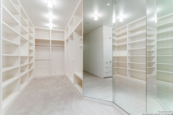 Interior, Walk-in Closets