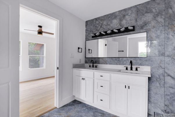 Bathroom, Dual Sink Vanities, Interior, Wood Texture Flooring