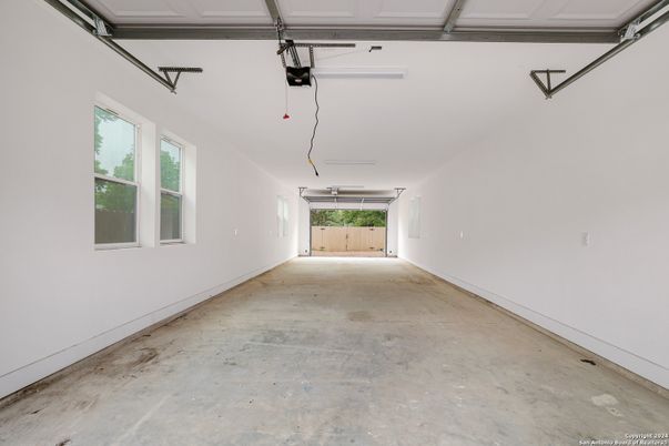 Garage, Interior