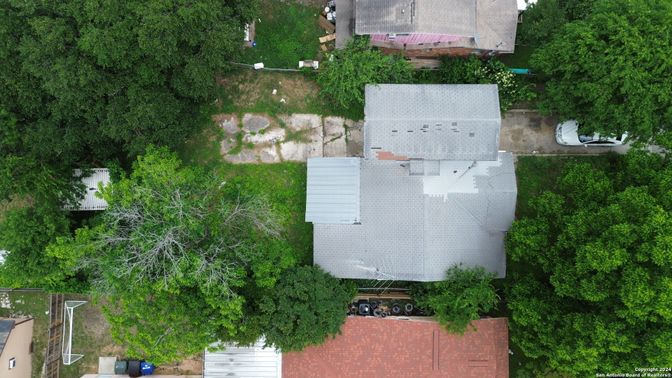 Exterior, Drone