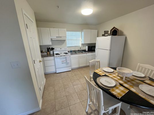 Dining room, Interior, Kitchen