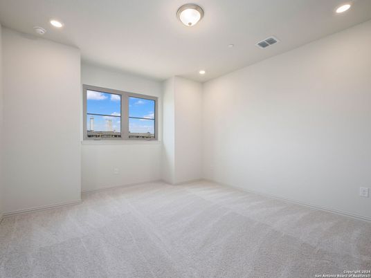 Empty room, Interior, Recessed Lighting