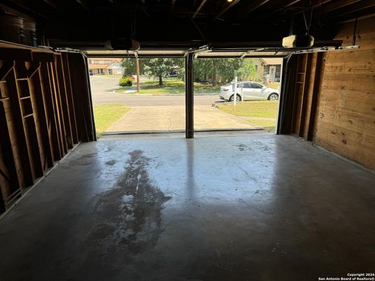 Garage, Interior, Wooden Walls