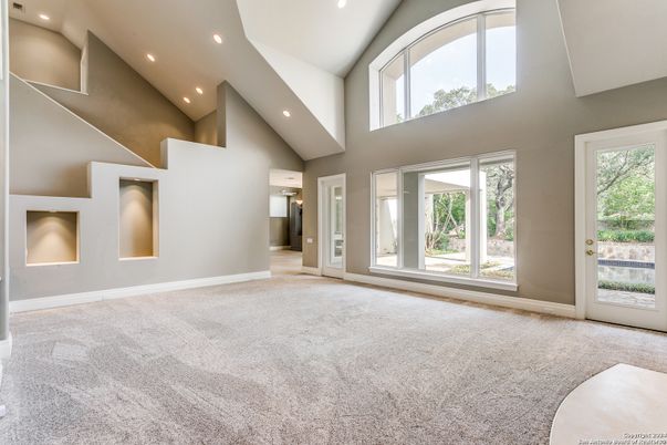 Empty room, Interior, Recessed Lighting