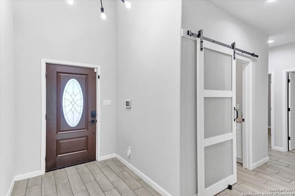 Interior, Pendant Lights, Recessed Lighting, Wood Texture Flooring