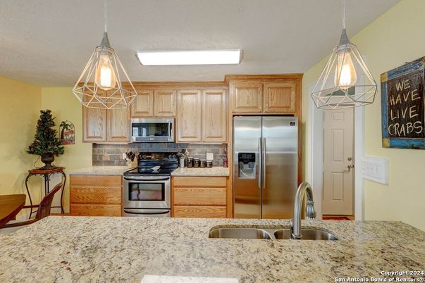 Interior, Kitchen, Pendant Lights, Stainless Steel Appliances