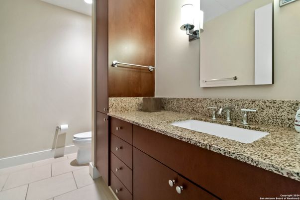 Bathroom, Interior, Recessed Lighting