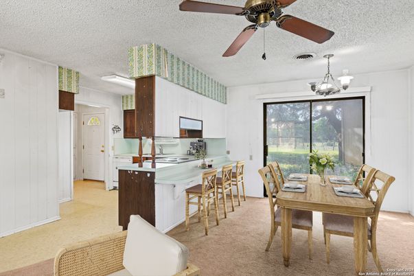 Chandelier, Dining room, Interior, Kitchen