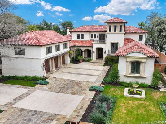 Backyard, Exterior, Facade, Mediterranean