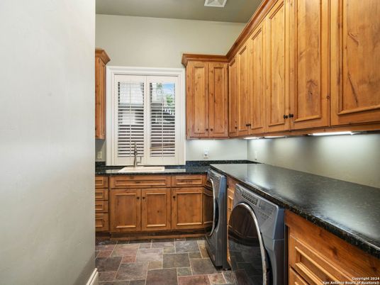 Interior, Washer