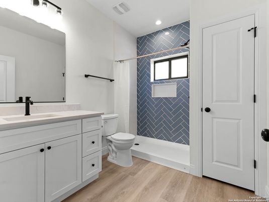 Bathroom, Interior, Recessed Lighting, Wood Texture Flooring