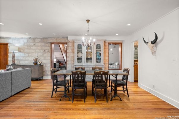 Chandelier, Dining room, Interior, Living room, Recessed Lighting, Wood Texture Flooring