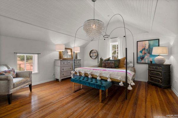 Bedroom, Interior, Pendant Lights, Wood Texture Flooring