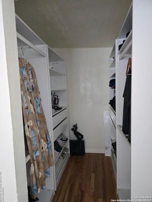 Interior, Walk-in Closets, Wood Texture Flooring