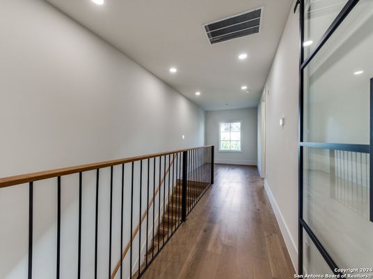 Interior, Recessed Lighting, Wood Texture Flooring