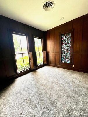 Empty room, Interior, Recessed Lighting, Wooden Walls