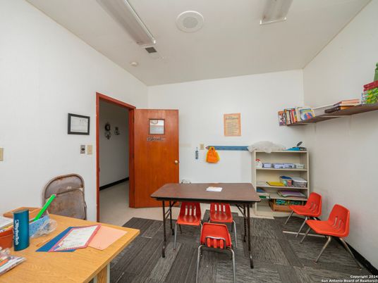 Dining room, Interior