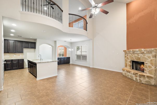 Fireplace, Interior, Kitchen, Recessed Lighting