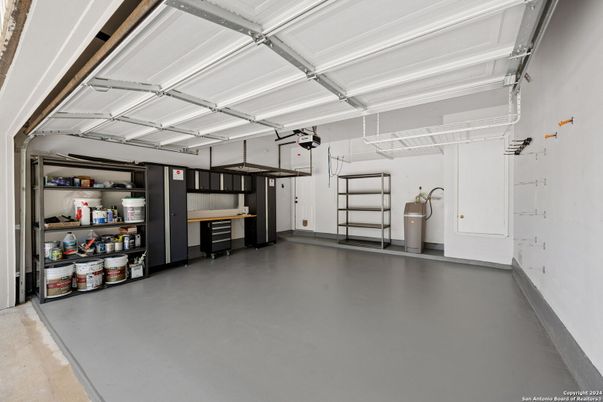Garage, Interior