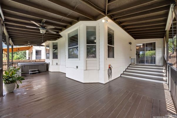 Exterior, Hot Tub