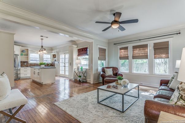 Interior, Living room, Pendant Lights, Wood Texture Flooring