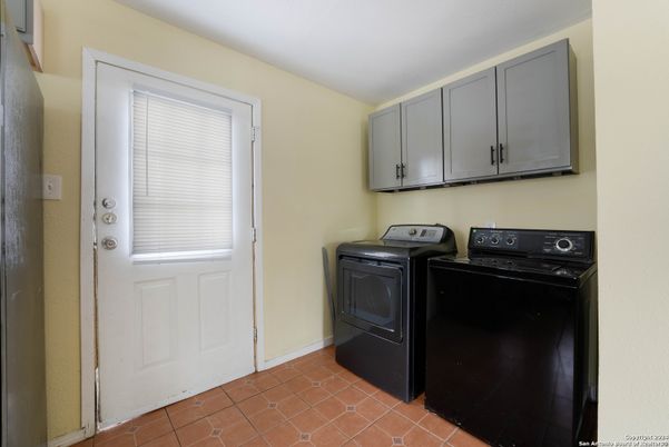 Interior, Washer