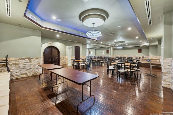 Chandelier, Dining room, Interior, Recessed Lighting, Wood Texture Flooring