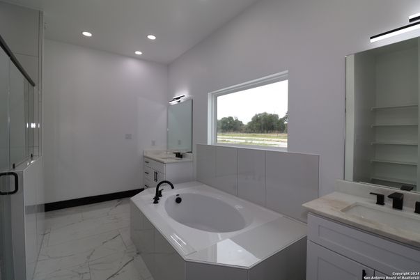Bathroom, Dual Sink Vanities, Interior, Marble, Recessed Lighting