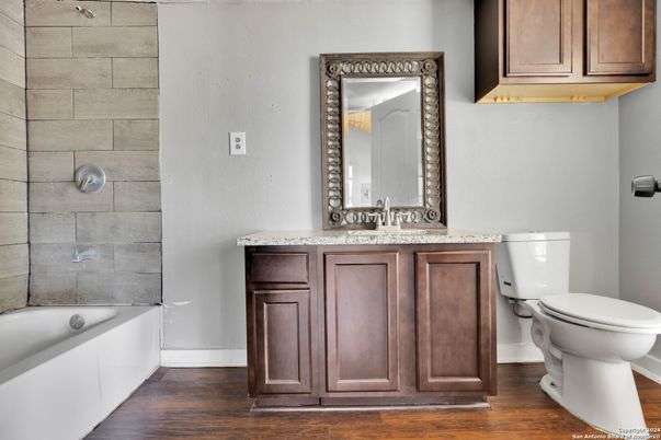Bathroom, Interior, Wood Texture Flooring