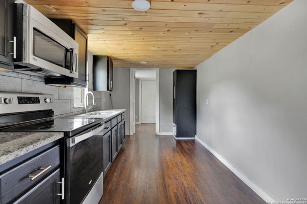 Interior, Kitchen, Recessed Lighting, Wooden Ceilings, Wood Texture Flooring