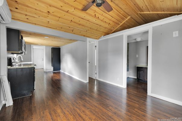 Empty room, Interior, Wooden Ceilings, Wood Texture Flooring