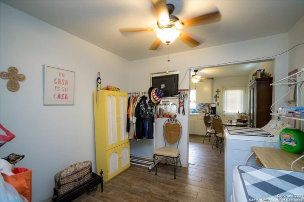Dining room, Interior, Wood Texture Flooring