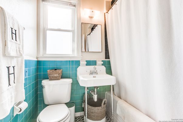 Bathroom, Interior