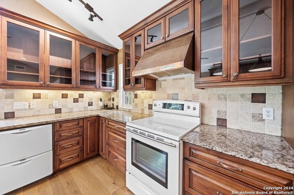 Interior, Kitchen, Wood Texture Flooring