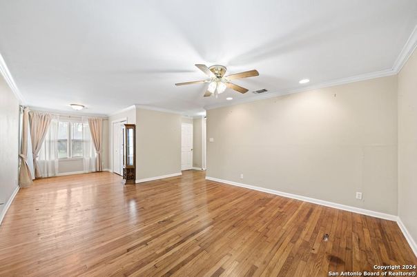 Empty room, Interior, Recessed Lighting, Wood Texture Flooring