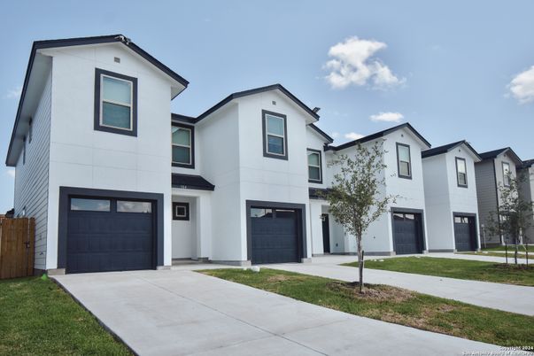 Attached, Exterior, Facade, Rowhouse